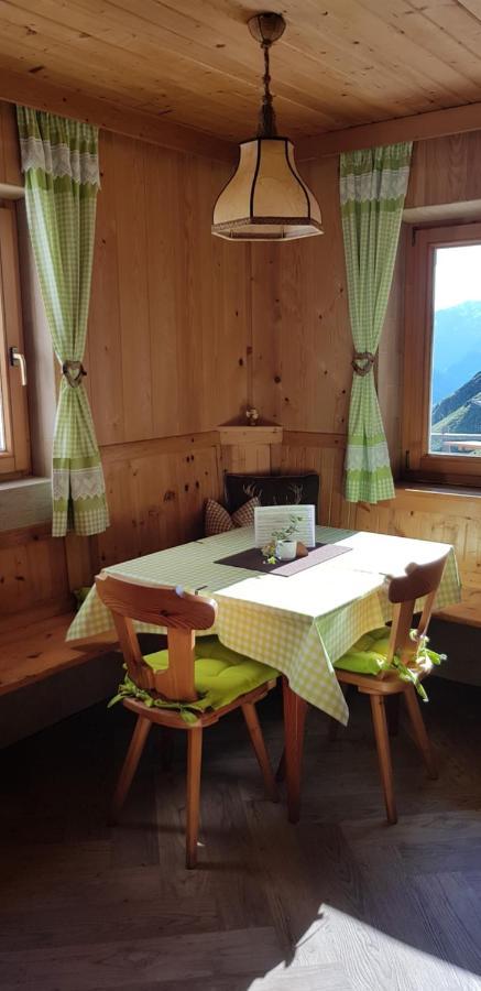 Enzianhütte Berggasthaus St. Leonhard in Passeier Exterior foto